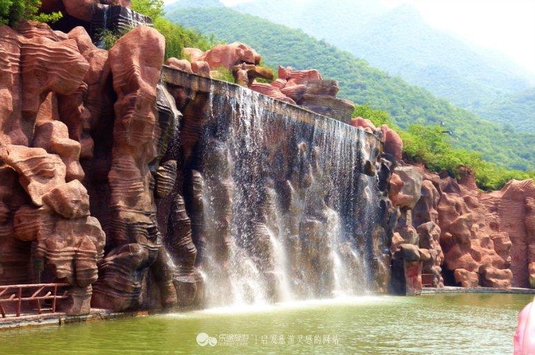 媒体人：赞一个韦世豪，国足每场中场都被动就是不调整